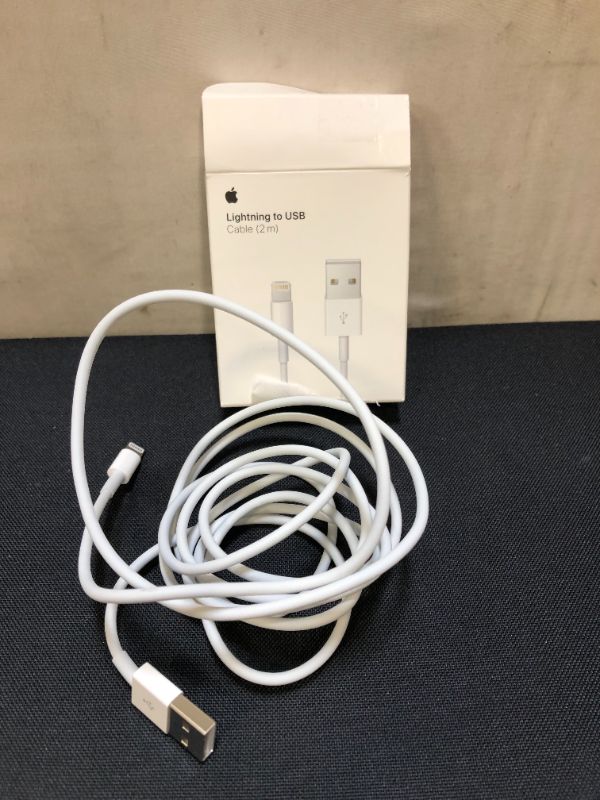 Photo 2 of Apple Lightning to USB Cable (2 m)
