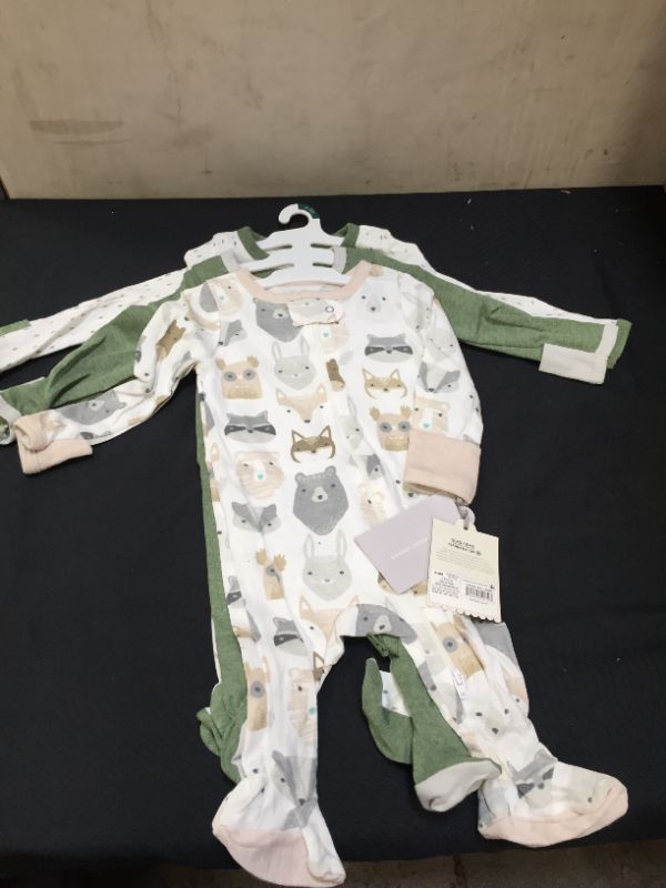 Photo 2 of Baby Boys' Little Cub Sleep N' Play - Cloud Island™ Olive Green/White (3pcs)
size 0-3 M