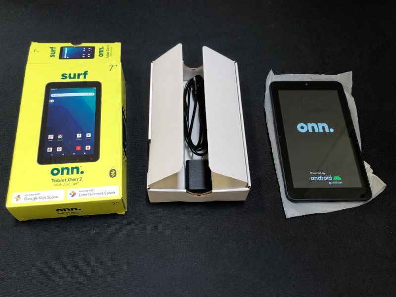 Photo 2 of onn. 7" Tablet, 16GB (2021 Model)
