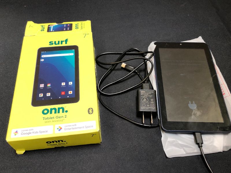 Photo 2 of onn. 7" Tablet, 16GB (2021 Model)
