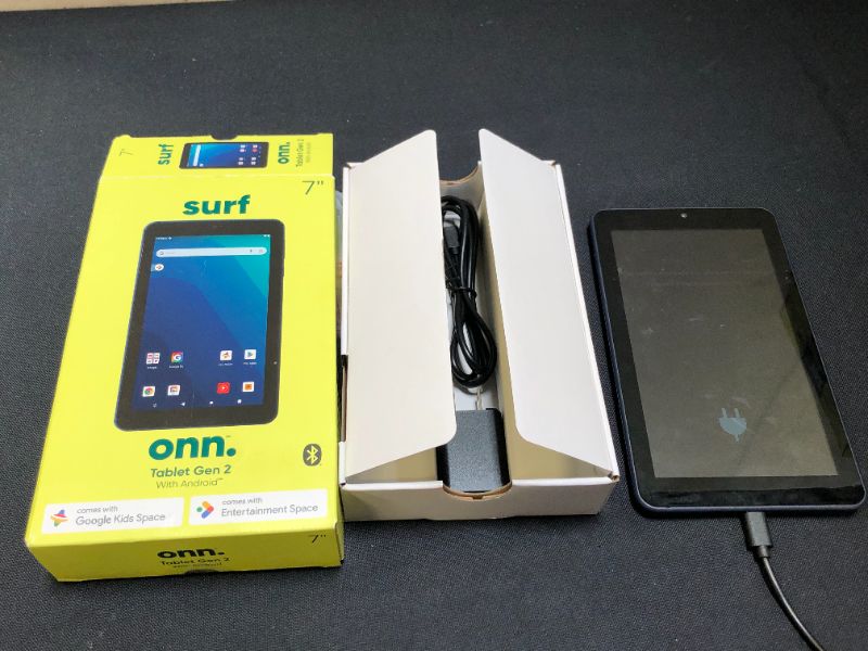 Photo 2 of onn. 7" Tablet, 16GB (2021 Model)
