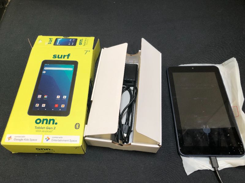 Photo 2 of onn. 7" Tablet, 16GB (2021 Model)
