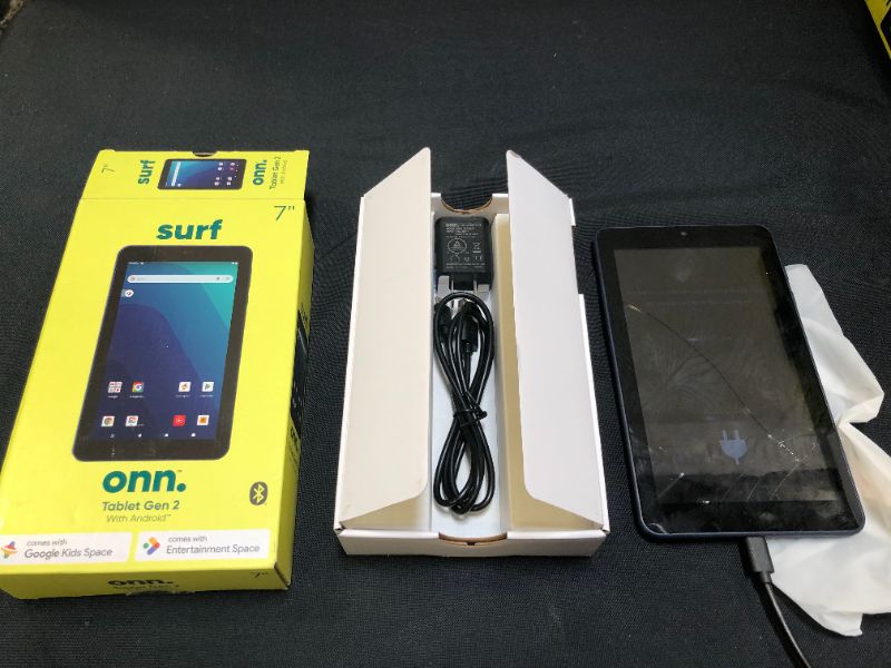 Photo 2 of onn. 7" Tablet, 16GB (2021 Model)
