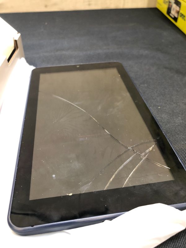 Photo 3 of onn. 7" Tablet, 16GB (2021 Model)
