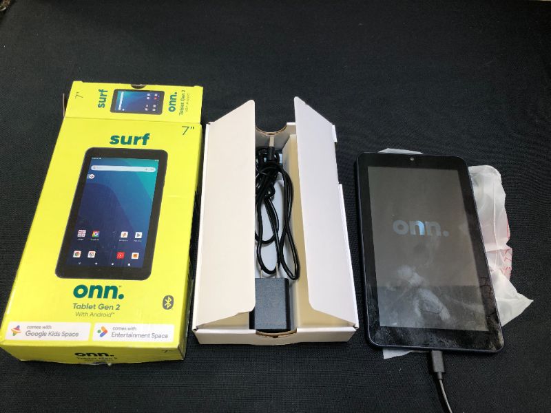 Photo 2 of onn. 7" Tablet, 16GB (2021 Model)
