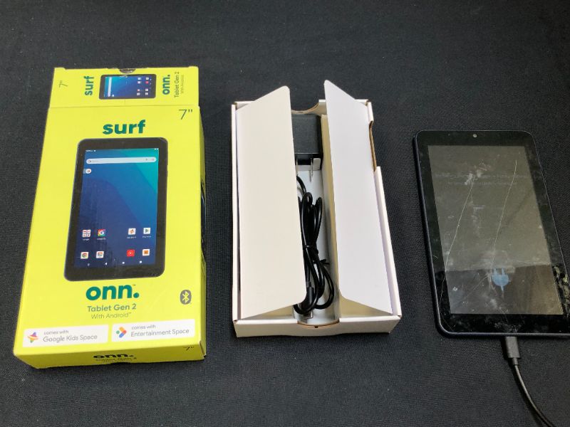 Photo 2 of onn. 7" Tablet, 16GB (2021 Model)
