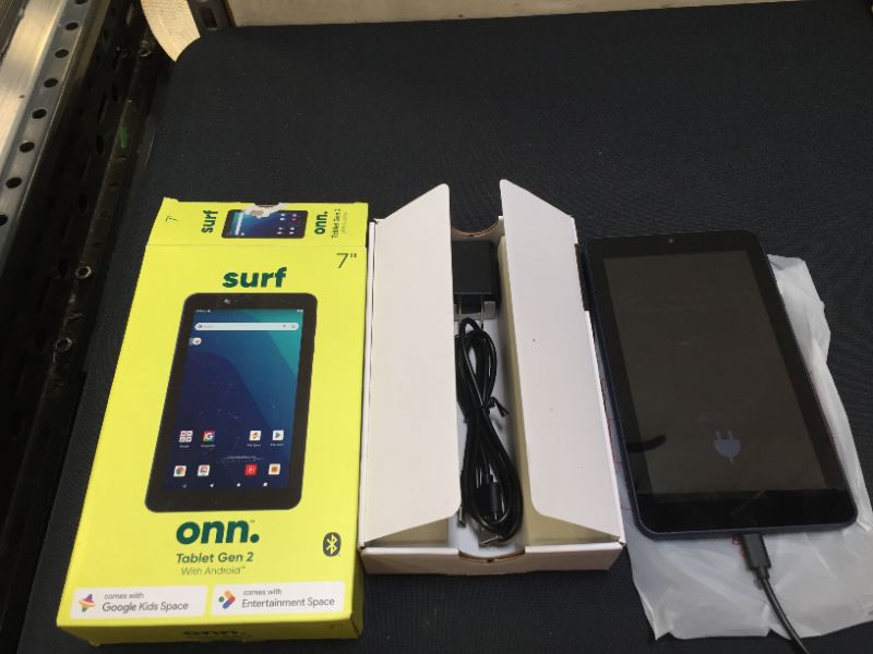 Photo 2 of onn. 7" Tablet, 16GB (2021 Model)
