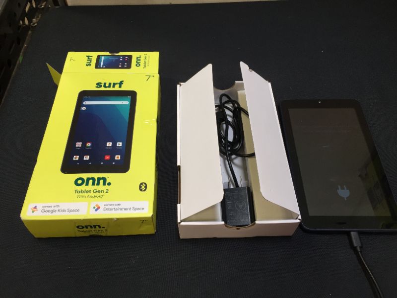 Photo 2 of onn. 7" Tablet, 16GB (2021 Model)
