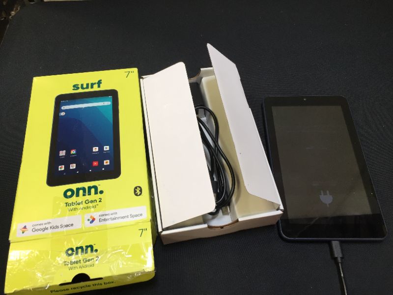 Photo 2 of onn. 7" Tablet, 16GB (2021 Model)
