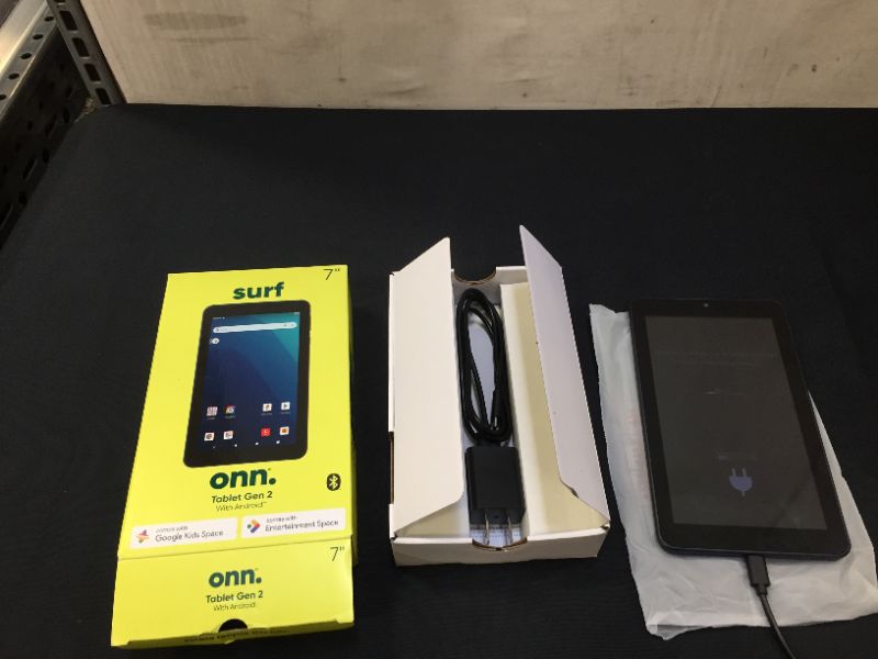 Photo 2 of onn. 7" Tablet, 16GB (2021 Model)
