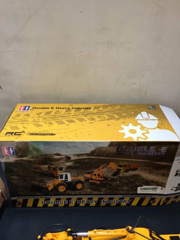 Photo 2 of DOUBLE E Remote Control Excavator Toy Batteries Digger Hydraulic Construction Vehicles RC Trucks Toys for Boys Girls Kids 3 4 5 6 7 8 9 10 Year