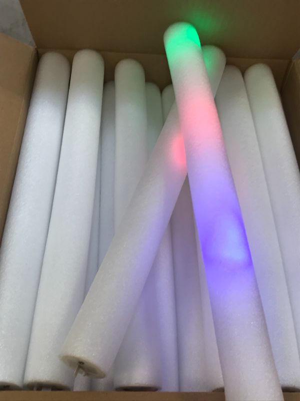 Photo 3 of 32 Pcs Giant 16 Inch Foam Glow Sticks July 4th Party Supplies Favors 3 Modes Color Changing Led Light Sticks Glow Batons Glow In The Dark Accessory for Birthday Wedding Carnival 4th of July Party
