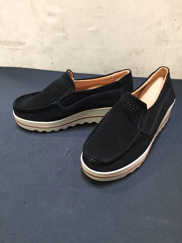 Photo 3 of WOMENS SHOES BLACK SLIP 6.5/7