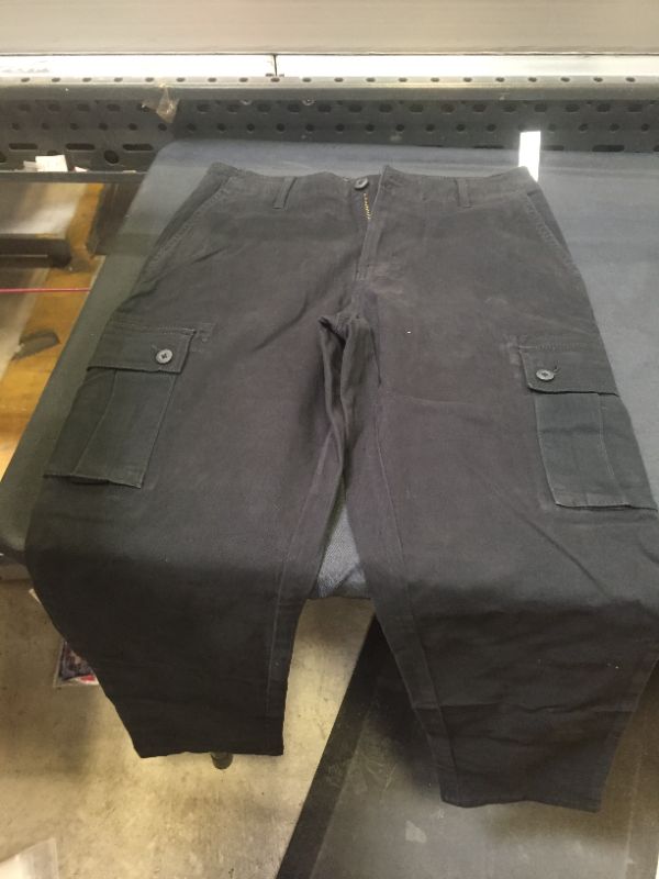 Photo 2 of Amazon Essentials Men's Straight-Fit Stretch Cargo Pant, BLACK, 28X32