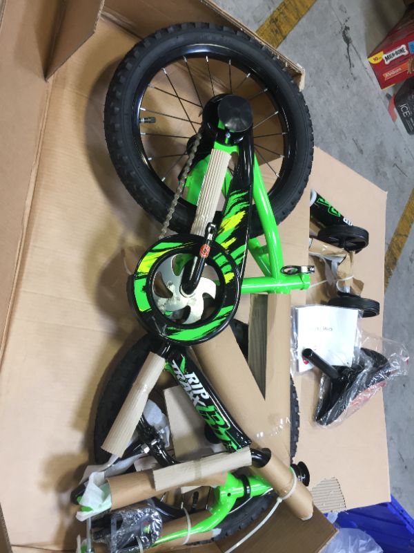 Photo 2 of 16" Magna Boys Rip Traxx BMX Bike