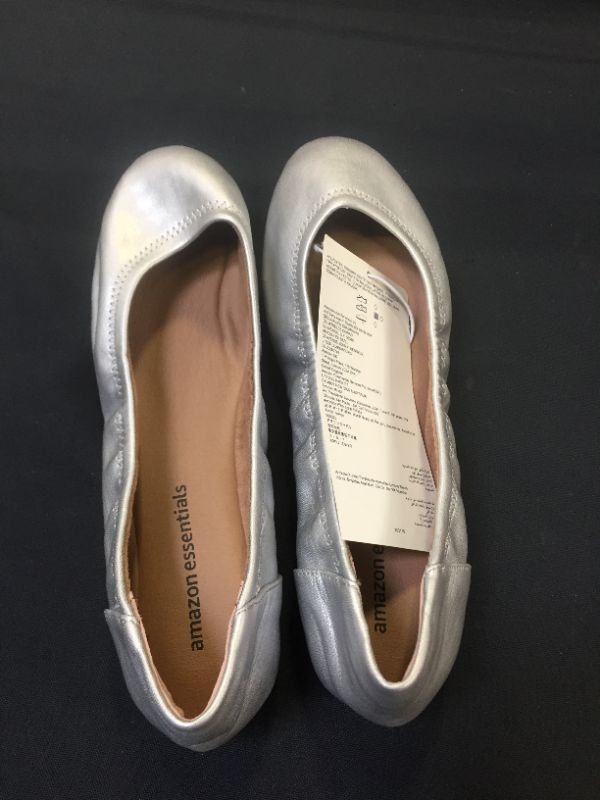 Photo 2 of Amazon Essentials Women's Belice Ballet Flat, SILVER, 8W