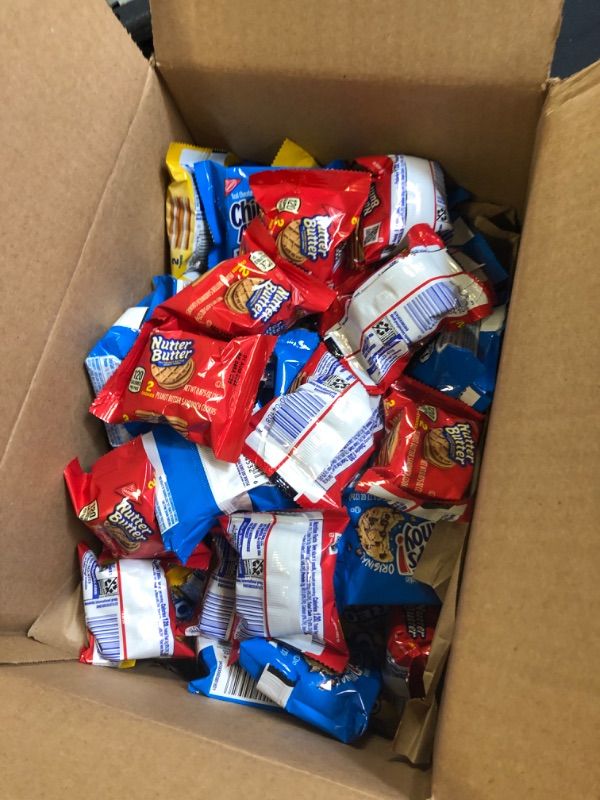 Photo 1 of 2 PACKS OF: OREO Original, OREO Golden, CHIPS AHOY! & Nutter Butter Cookie Snacks Variety Pack, Easter Cookies, 56 Snack Packs (2 Cookies Per Pack)-- 07/02/2022
