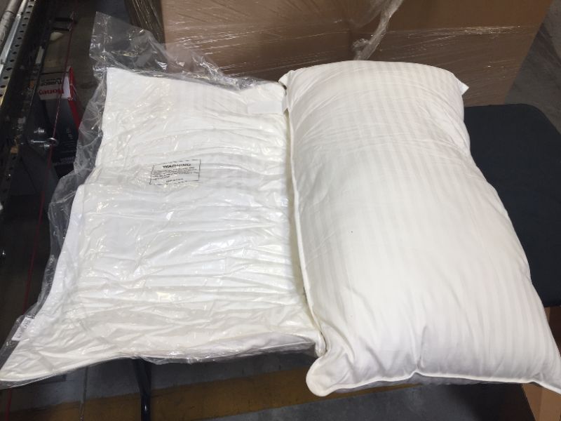 Photo 2 of Beckham Hotel Collection Bed Pillows for Sleeping - Queen Size, Set of 2 - Cooling, Luxury Gel Pillow for Back, Stomach or Side Sleepers
ONE PILLOW NOT FILLED UP