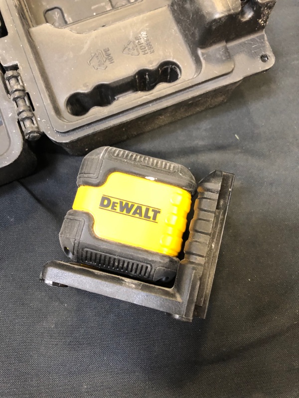 Photo 6 of DEWALT Laser Level, Green Cross, 55-Foot (DW08802CG) [ power works ] dirty from previous usage 