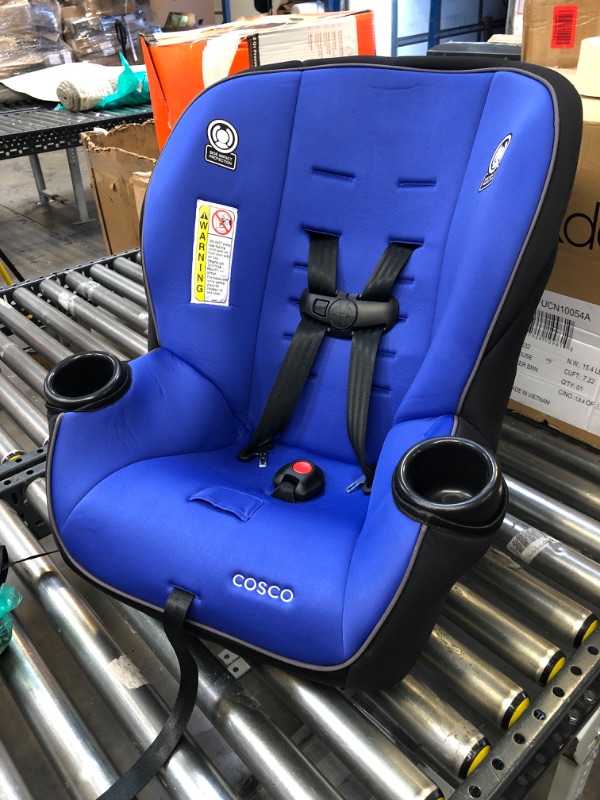 Photo 2 of Cosco Onlook 2-in-1 Convertible Car Seat, Rear-Facing 5-40 pounds and Forward-Facing 22-40 pounds and up to 43 inches, Vibrant Blue
