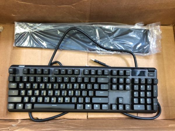 Photo 1 of KEYBOARD 
