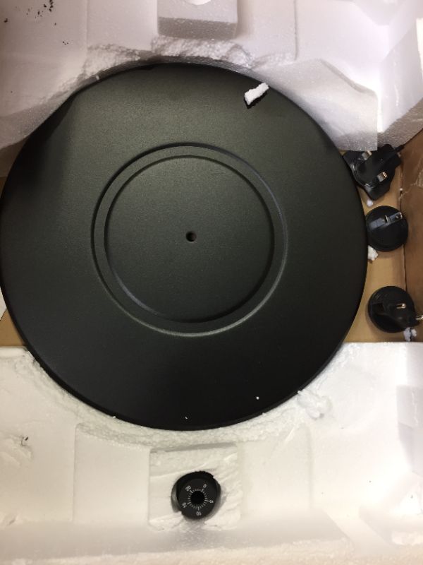 Photo 9 of Pro-Ject Debut Carbon EVO, Audiophile Turntable with Carbon Fiber tonearm, Electronic Speed Selection and pre-Mounted Sumiko Rainier Phono Cartridge (High Gloss Black)
