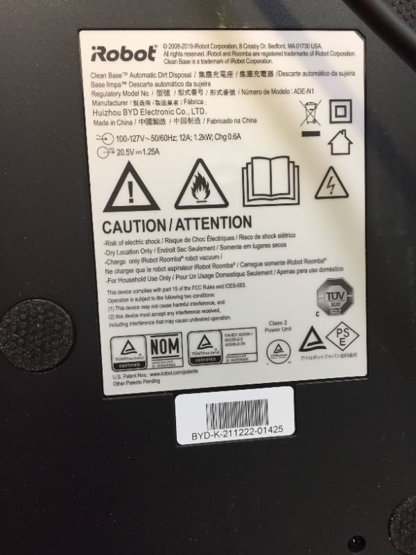 Photo 8 of iRobot Roomba i7 RVB-Y2 Robot Vacuum- Wi-Fi Connected, Smart Mapping, Works with Alexa, Ideal for Pet Hair, Works With Clean Base, Black---ITEM IS DIRTY---

