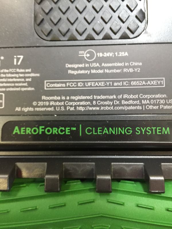 Photo 7 of iRobot Roomba i7 RVB-Y2 Robot Vacuum- Wi-Fi Connected, Smart Mapping, Works with Alexa, Ideal for Pet Hair, Works With Clean Base, Black---ITEM IS DIRTY---

