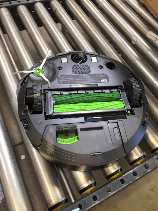 Photo 6 of iRobot Roomba i7 RVB-Y2 Robot Vacuum- Wi-Fi Connected, Smart Mapping, Works with Alexa, Ideal for Pet Hair, Works With Clean Base, Black---ITEM IS DIRTY---
