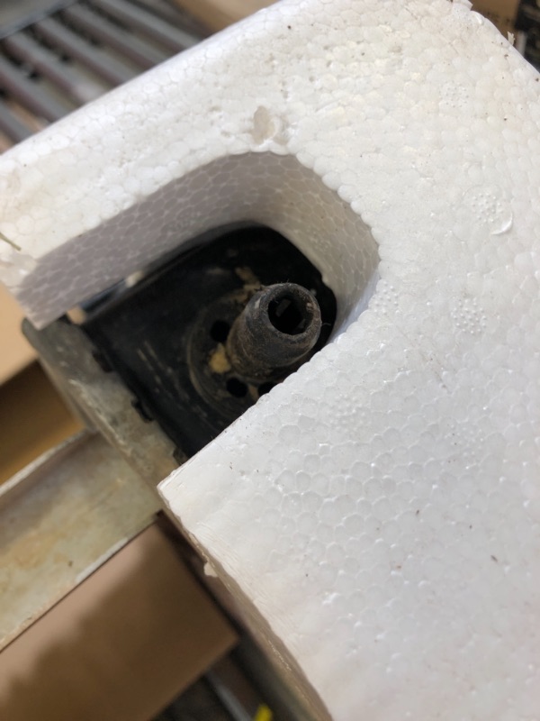 Photo 1 of 18.5X40X1" RADIATOR, UNKNOWN MAKE/MODEL.
USED, VERY DIRTY, UNKNOWN IF HAS ANY LEAKS, ALL FINNS LOOK GOOD NO MAJOR BENDS OR DENTS.