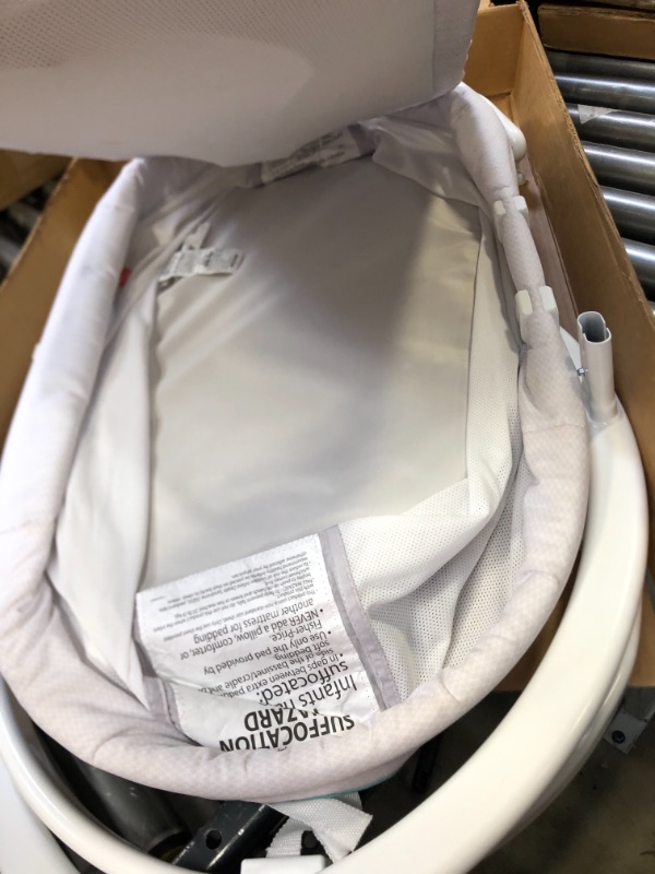 Photo 2 of BABY BASSINET, UKNOWN BRAND/MODEL. SEE PICTURES PLEASE.