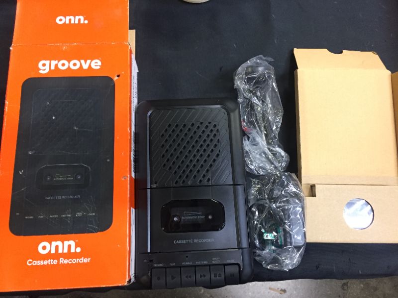 Photo 2 of Groove Onn 100008728 Cassette Recorder, GB
