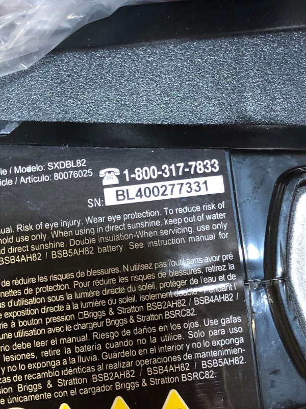 Photo 15 of --Sold for PARTS ONLY----Snapper XD 82V MAX Cordless Electric Clean Up Bundle with String Trimmer, Leaf Blower, (1) 2.0 Battery and (1) Rapid Charger (DEFECTIVE BATTERY-- DEAD BATTERY)
