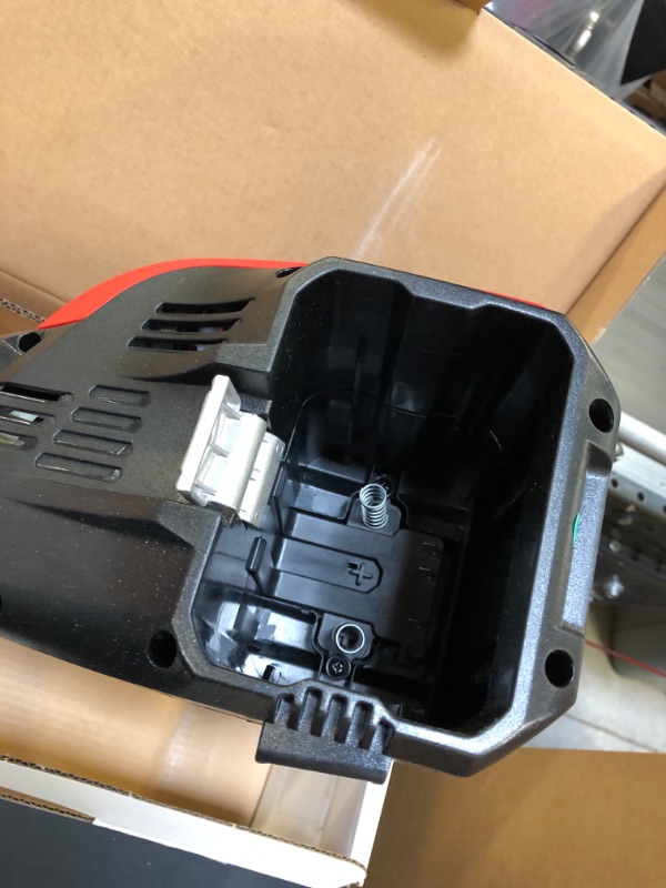 Photo 8 of --Sold for PARTS ONLY----Snapper XD 82V MAX Cordless Electric Clean Up Bundle with String Trimmer, Leaf Blower, (1) 2.0 Battery and (1) Rapid Charger (DEFECTIVE BATTERY-- DEAD BATTERY)
