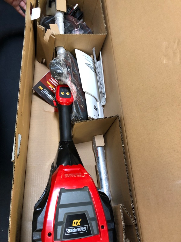 Photo 7 of --Sold for PARTS ONLY----Snapper XD 82V MAX Cordless Electric Clean Up Bundle with String Trimmer, Leaf Blower, (1) 2.0 Battery and (1) Rapid Charger (DEFECTIVE BATTERY-- DEAD BATTERY)
