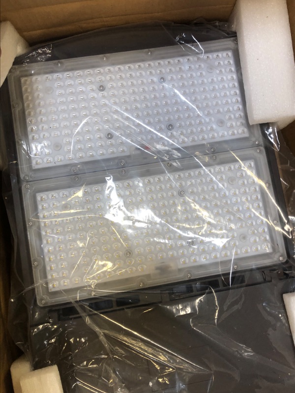 Photo 2 of 300W LED Parking Lot Light, 40500LM (135LM/W) 5000K LED Shoebox Lights with Dusk to Dawn Photocell,[1000W HPS Equiv.] 100-277V, Adjustable Commercial LED Street Lighting, Arm Mount FACTORY SEALED 
