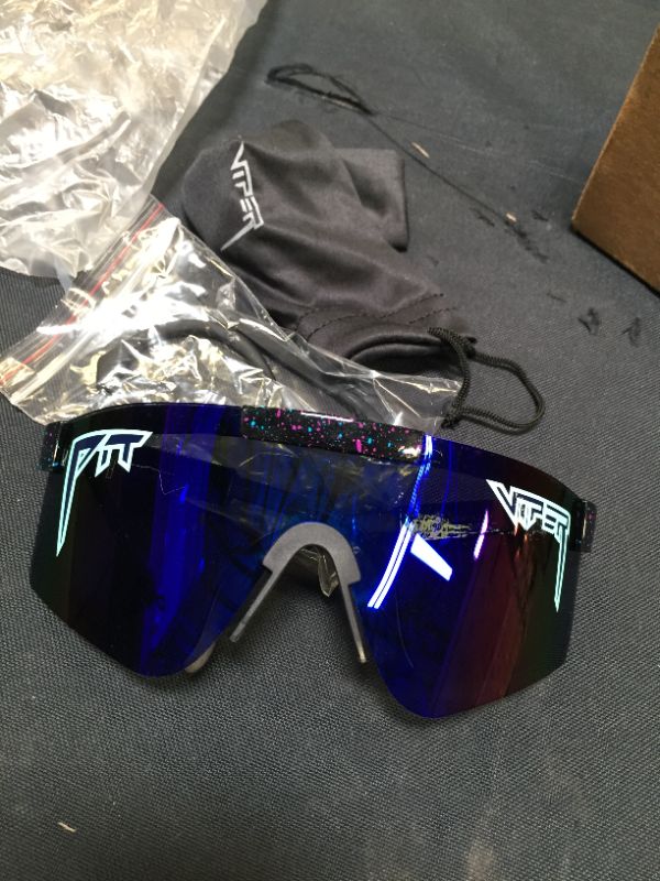 Photo 1 of yanyee sports outdoor polarized glasses