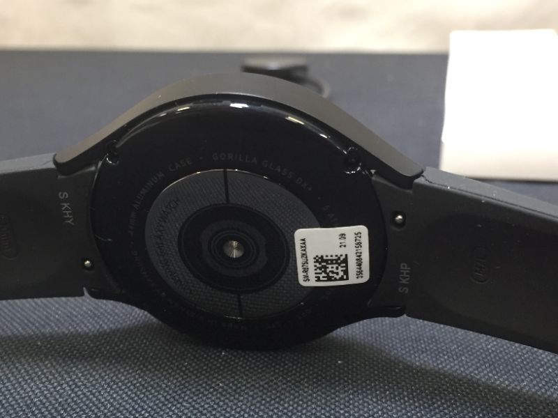 Photo 4 of Samsung - Galaxy Watch4 Aluminum Smartwatch 44mm LTE - Black( NEW OPEN BOX)
