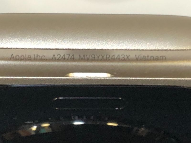 Photo 1 of Apple Watch Series 7 (GPS) 45mm Starlight Aluminum Case with Starlight Sport Band - Starlight
