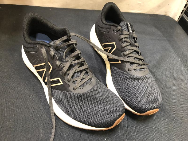 Photo 1 of New Balance Men's 520 B7 Running Shoe size 11-----dirty 
