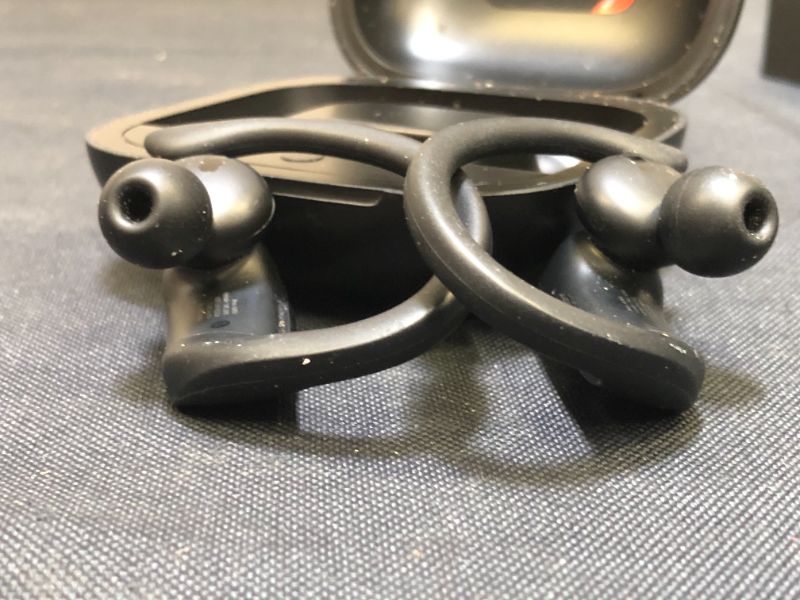 Photo 7 of Powerbeats Pro True Wireless Bluetooth Earphones(Dirty)

