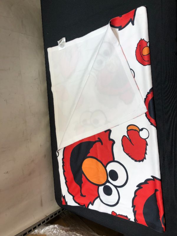 Photo 2 of Sesame Street Toddler Blanket - Elmo 
