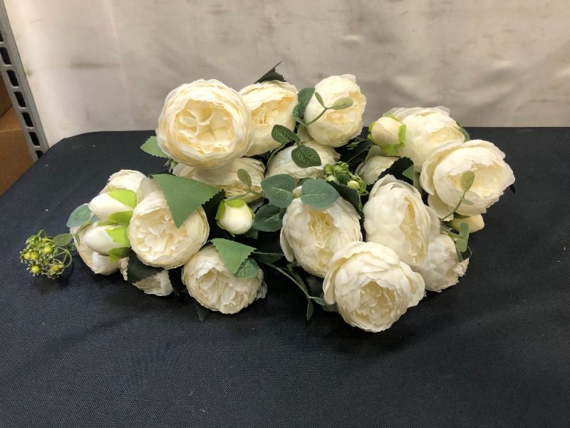 Photo 1 of 4 pack of artificial  white flowers size 13 inches 