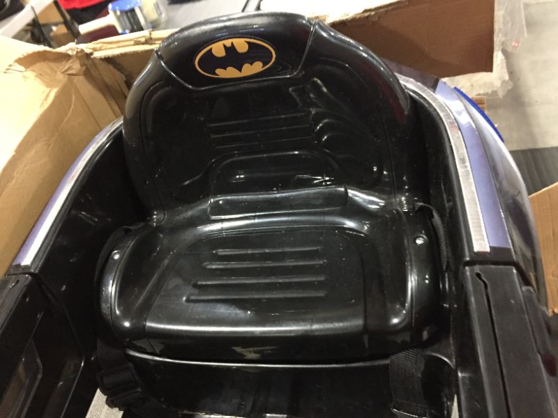 Photo 4 of Hauck E-Batmobile Electric Ride on 6V