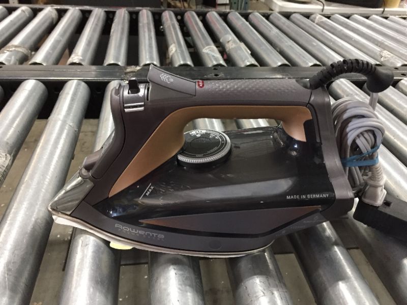 Photo 1 of Rowenta DW5351U1 Focus Iron
