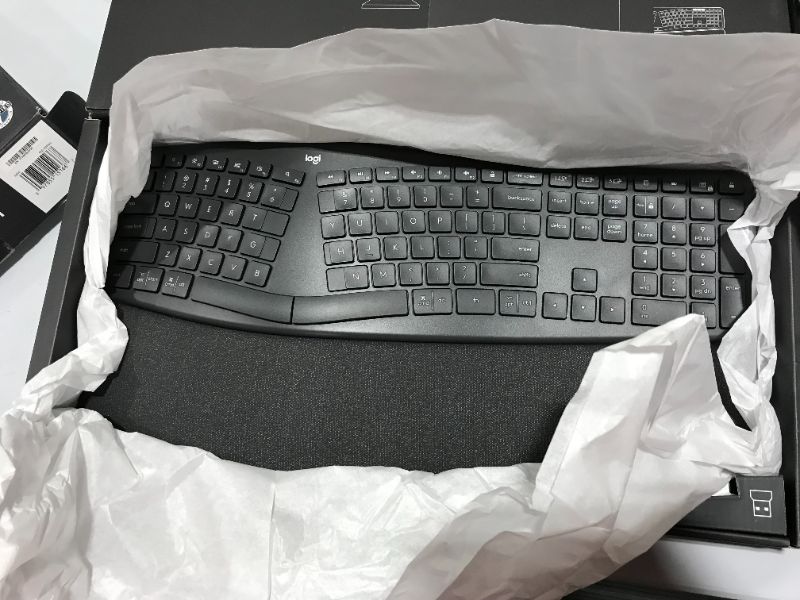 Photo 2 of Logitech Ergo K860 Split Ergonomic Keyboard