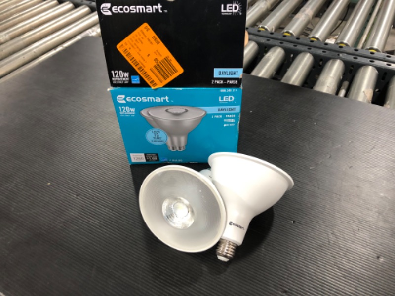 Photo 1 of 120-Watt Equivalent PAR38 Dimmable Flood LED Light Bulb Daylight (2-Pack)