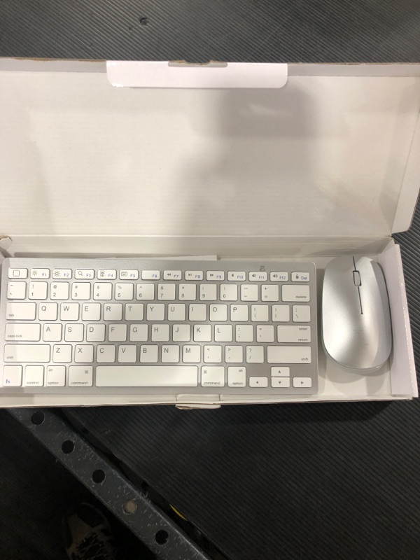 Photo 2 of Wireless Keyboard and Mouse for iPad (iPadOS 13 and Above)