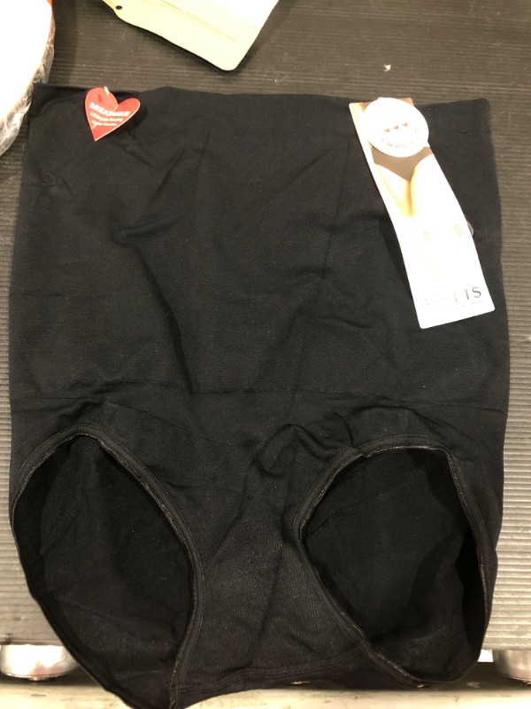 Photo 2 of ASSETS by Spanx Women's Remarkable Results High Waist Control Brief
 SIZE  1X
