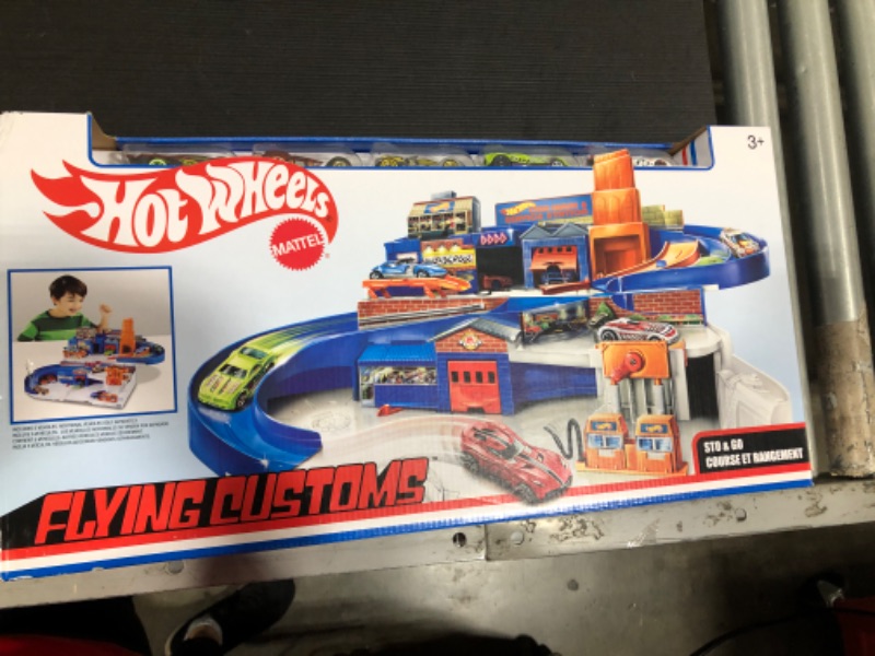 Photo 4 of Hot Wheels Flying Customs Sto & Go Trackset

